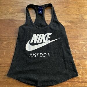 Nike Women’s Tank Top MUST GO